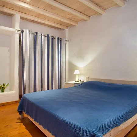 Yviskos Traditional Holiday home
